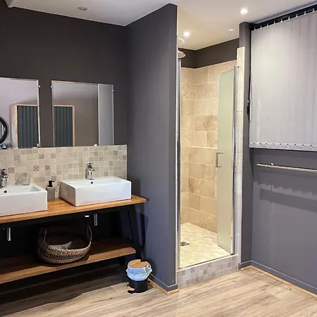 Le Numéro 15 3* Saint-Seurin-sur-l'Isle