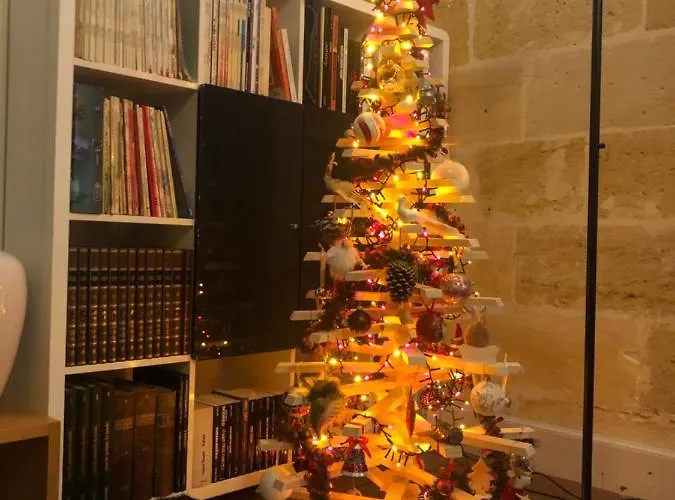 Le Numero 15 3* Saint-Seurin-sur-l'Isle